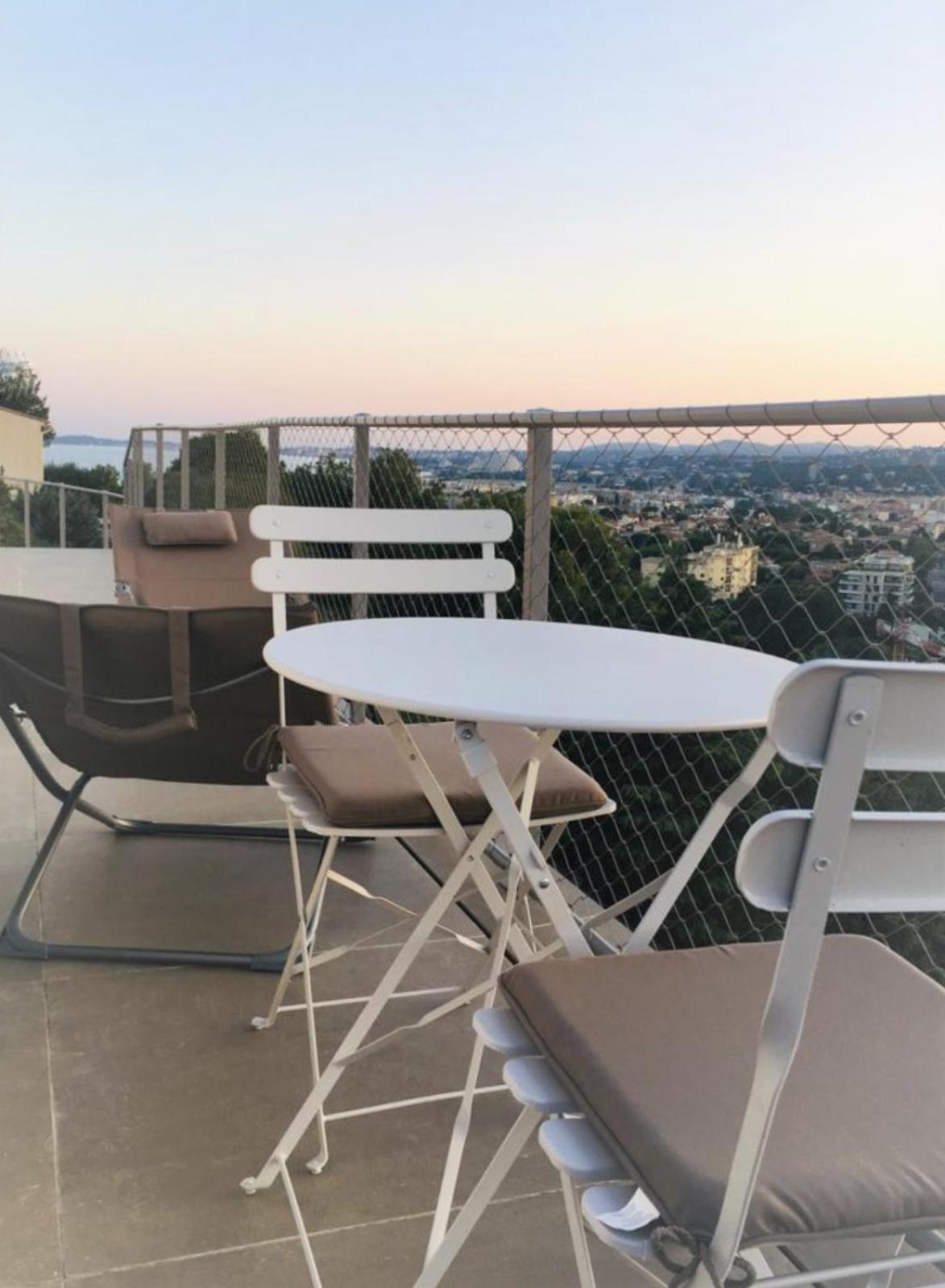 Twenty Rent Hotel Cagnes-sur-Mer Bilik gambar